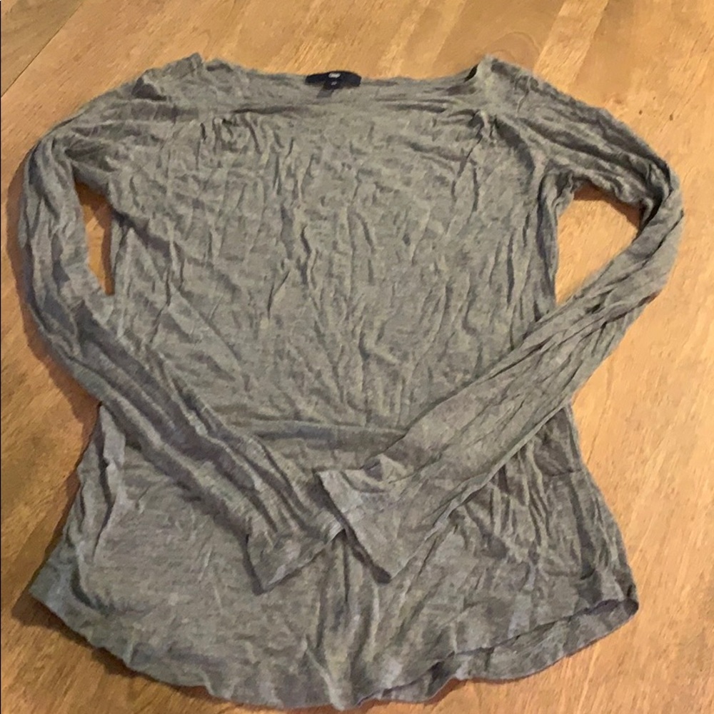 Gap grey long sleeve shirt